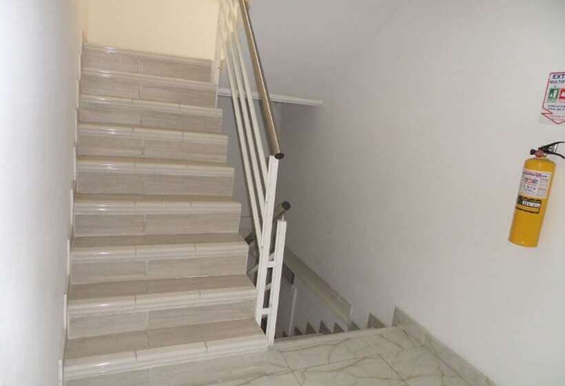 Apartahotel Barcelot