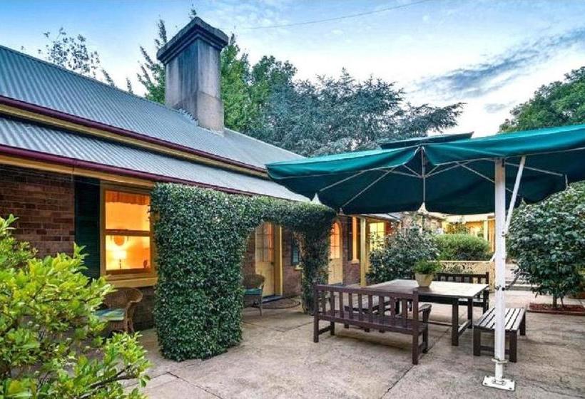 تختخواب و صبحانه Cotehele  The Magistrates House