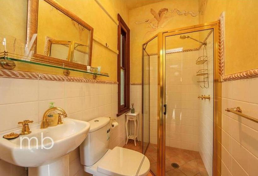 تختخواب و صبحانه Cotehele  The Magistrates House