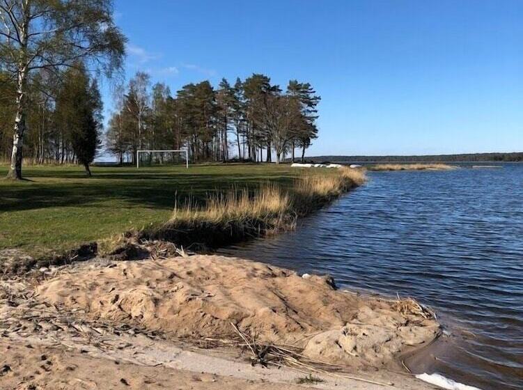 צימר Pensionat Grankullavik