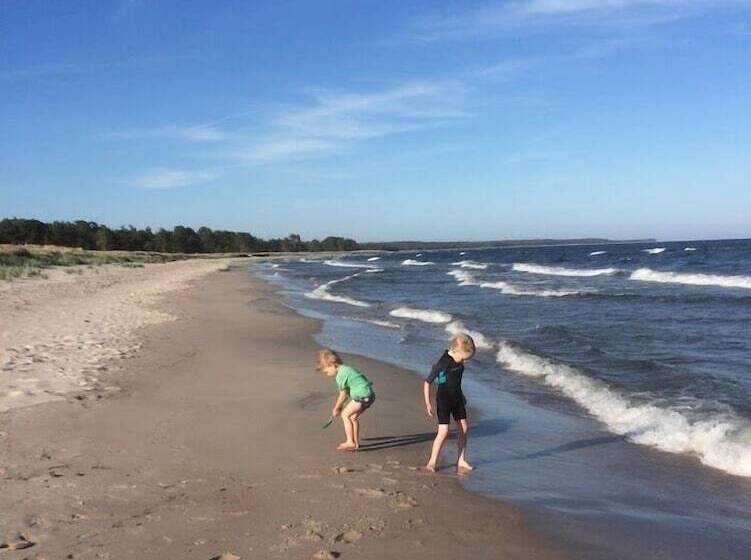 צימר Pensionat Grankullavik