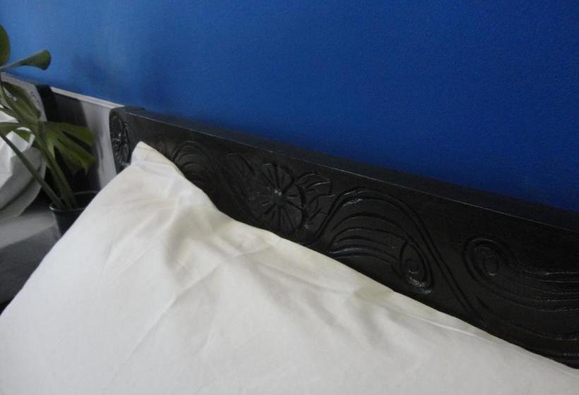 تختخواب و صبحانه Yado240