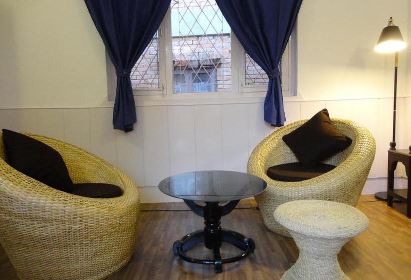 تختخواب و صبحانه Yado240