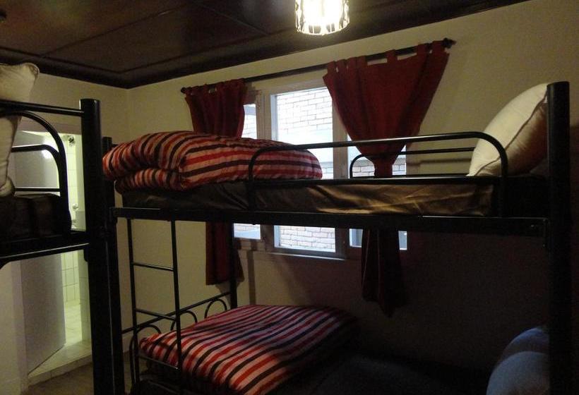 تختخواب و صبحانه Yado240