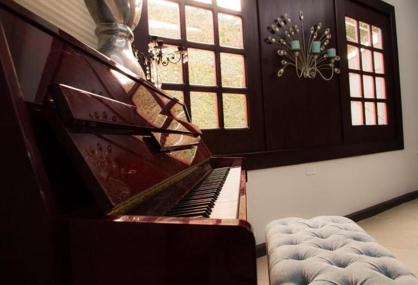 Casa Lolita Hotel Boutique