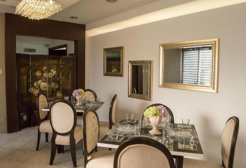 Casa Lolita Hotel Boutique