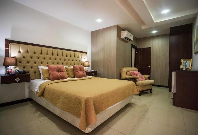 Casa Lolita Hotel Boutique