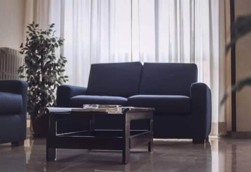 فندق Albergo Nord Roma