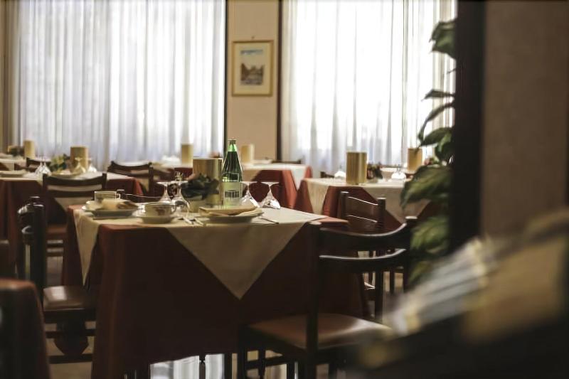 فندق Albergo Nord Roma