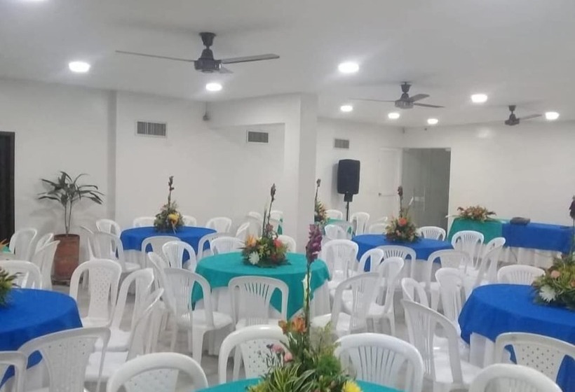 Отель Diamante Real Cienaga