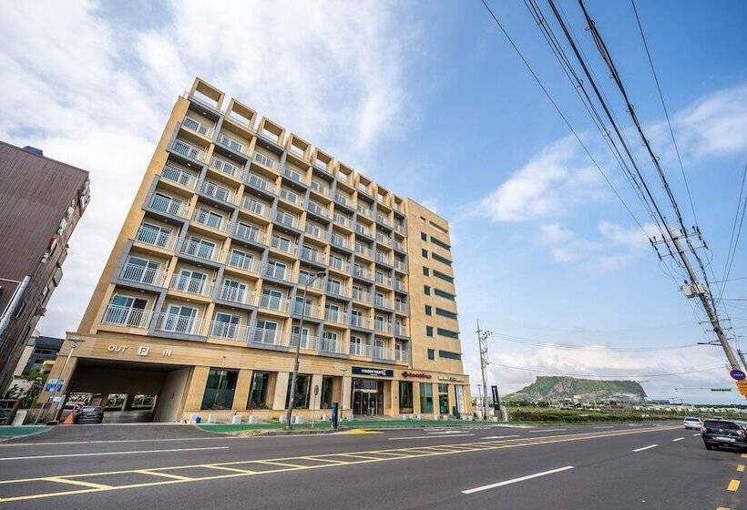 Отель Golden Tulip Jeju Seongsan