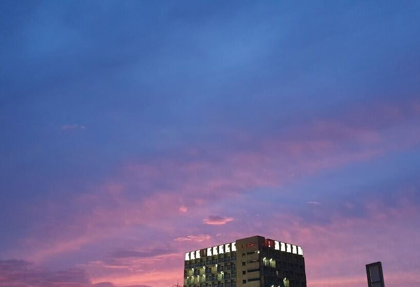 Отель Golden Tulip Jeju Seongsan