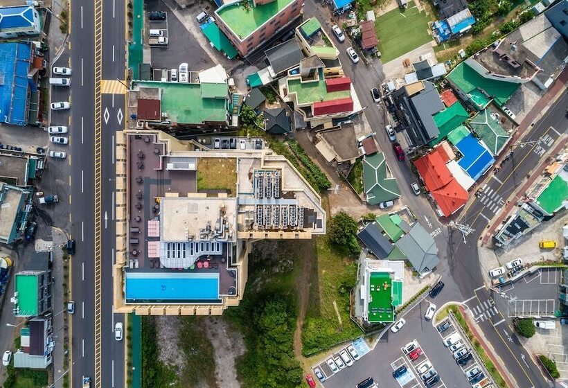 Отель Golden Tulip Jeju Seongsan