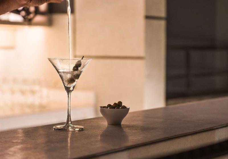 Отель Hyatt Regency Lucknow Gomti Nagar