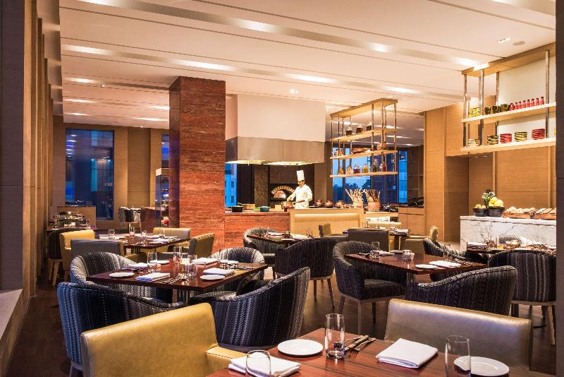 Отель Hyatt Regency Lucknow Gomti Nagar