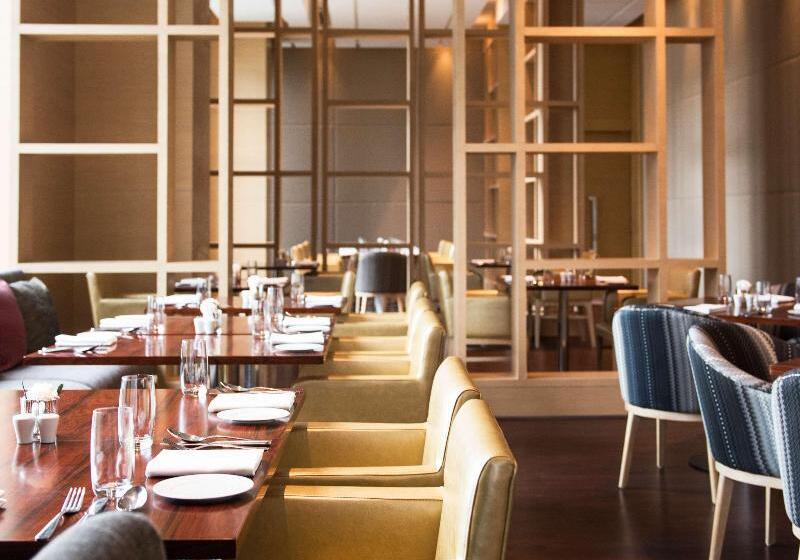 Отель Hyatt Regency Lucknow Gomti Nagar