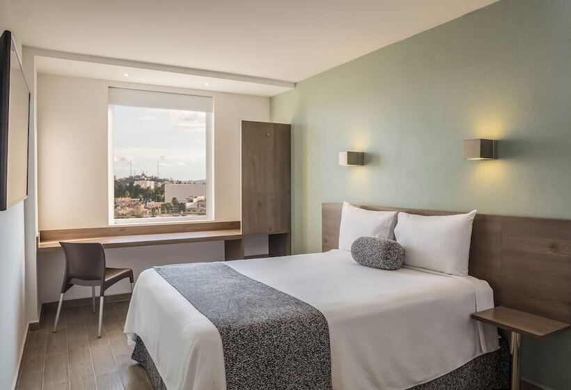 ホテル One Puebla Serdan