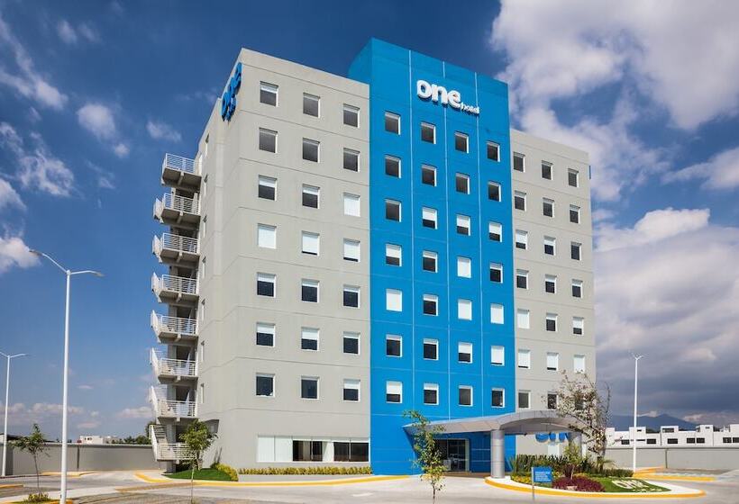 ホテル One Puebla Serdan