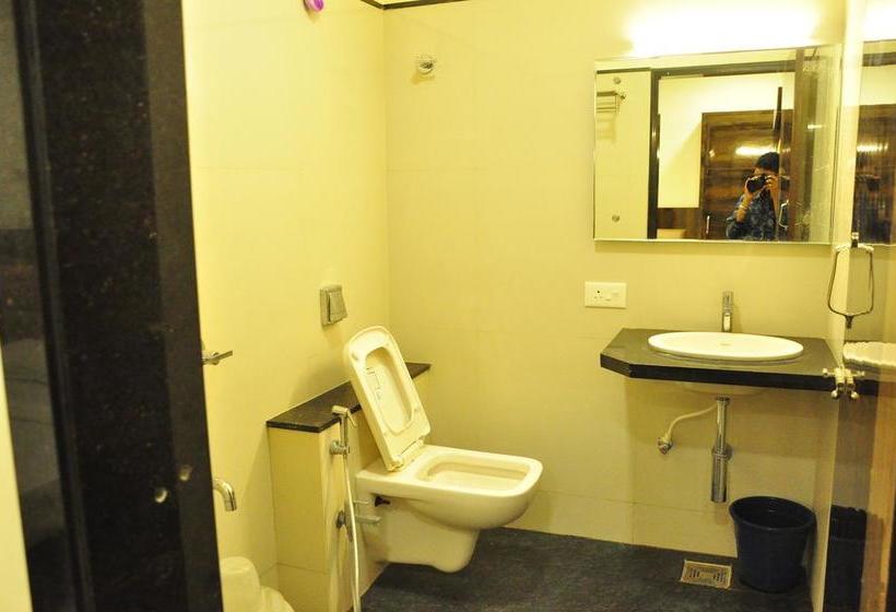 Отель Pai Residency