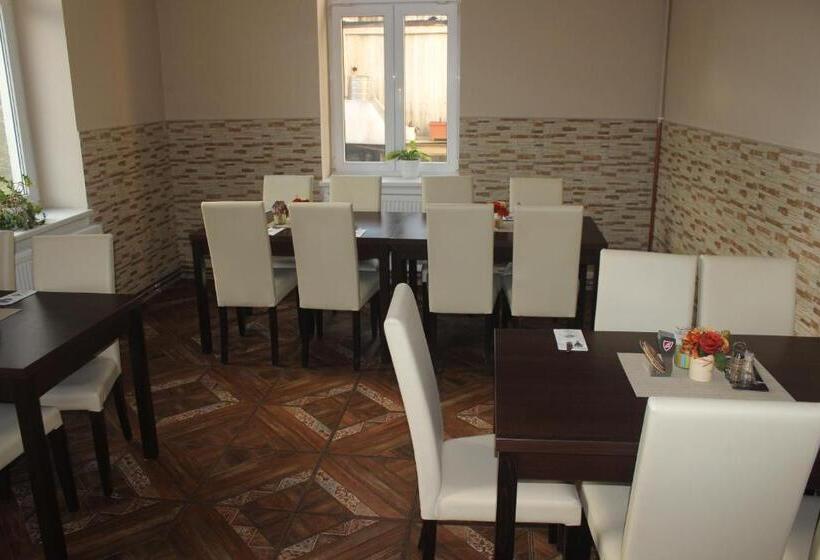 Отель Penzion Vesely