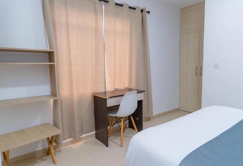 هتل Plataneras Plaza