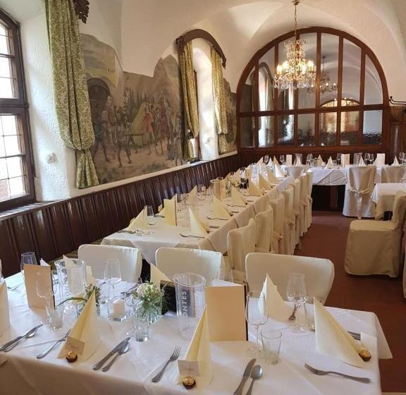 فندق Schlosstaverne