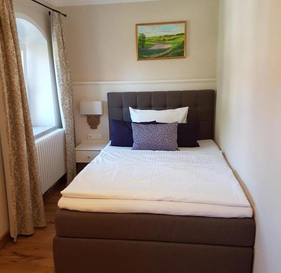 فندق Schlosstaverne