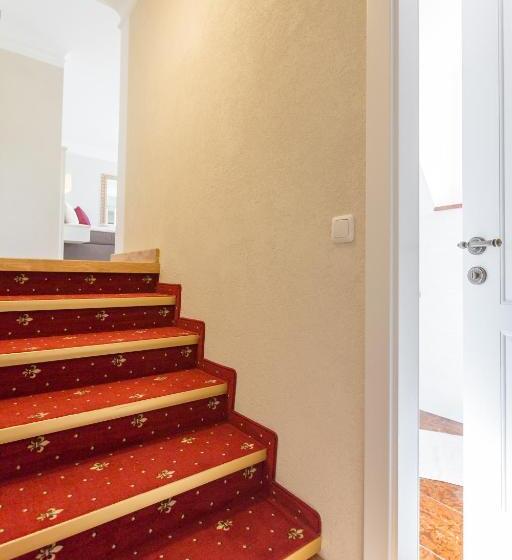 فندق Schlosstaverne