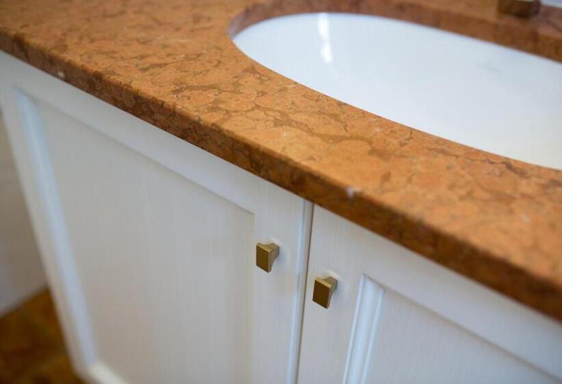 فندق Schlosstaverne