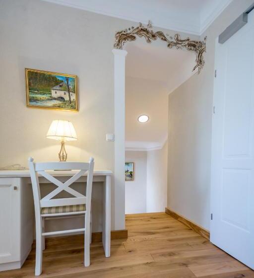 فندق Schlosstaverne