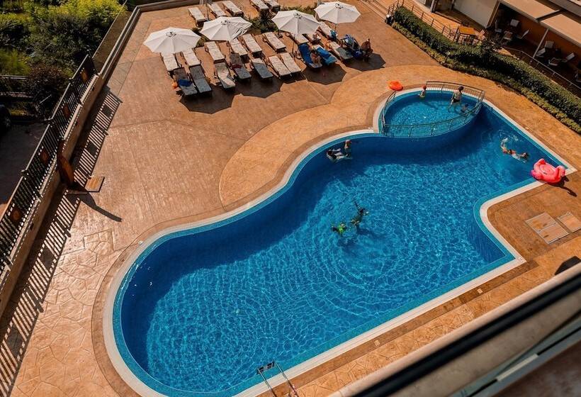 בית מלון כפרי St. Panteleimon Beach