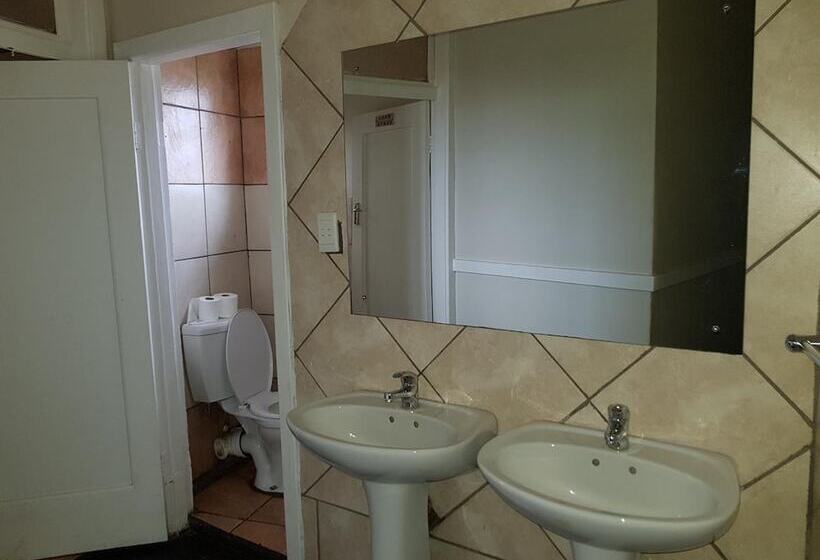 בית מלון כפרי Travel Lodge Sabie