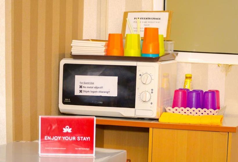 ホテル Zen Rooms Basic Star City Complex