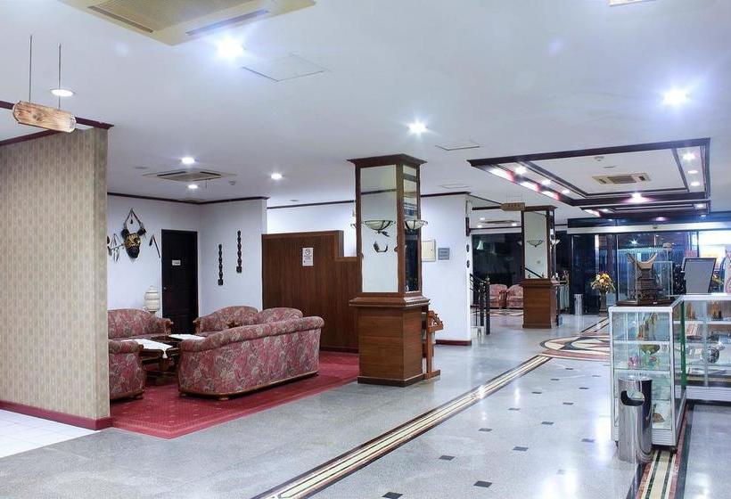 Отель Zen Rooms Sawojajar