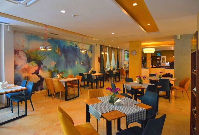 Sandy Beach Resort
