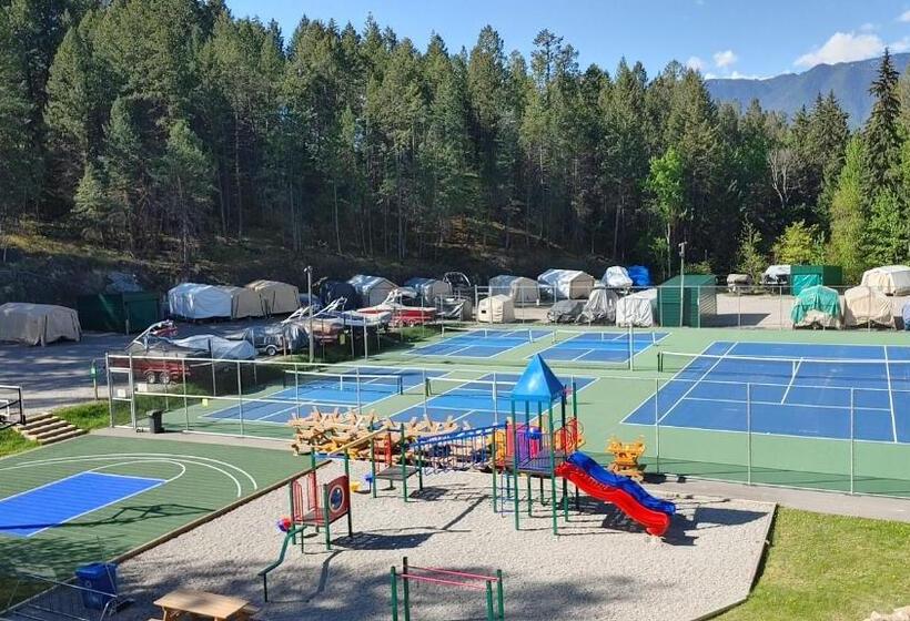 Akiskinook Lake Resort! 1 Bedroom Townhouse! Rent Monthly, Weekly, Private Entrance, Gas Bbq, Wi Fi