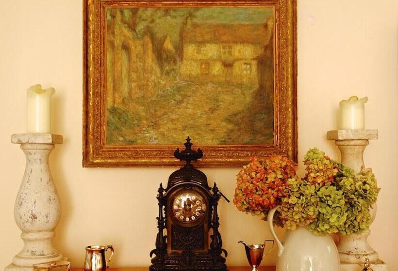 The Library House B&b