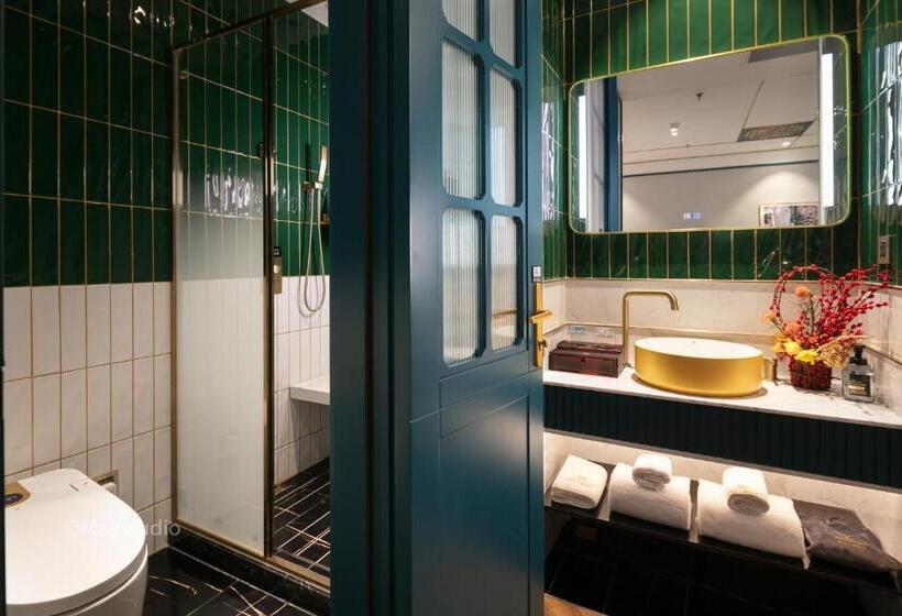 上海南京东路铂金万澳酒店