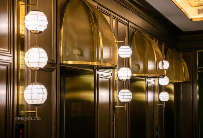 上海南京东路铂金万澳酒店