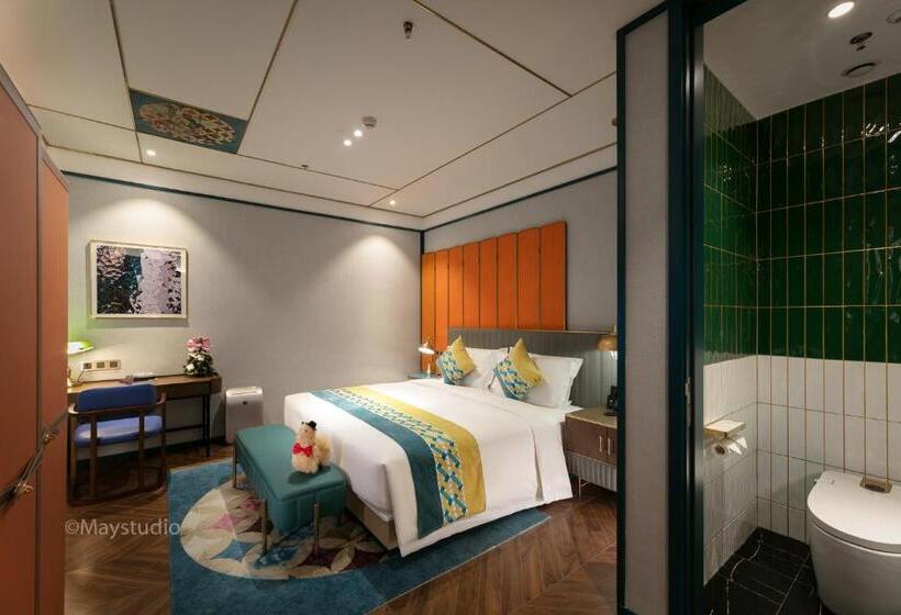 上海南京东路铂金万澳酒店