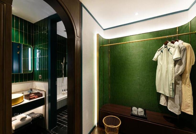 上海南京东路铂金万澳酒店