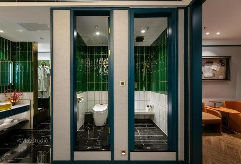 上海南京东路铂金万澳酒店