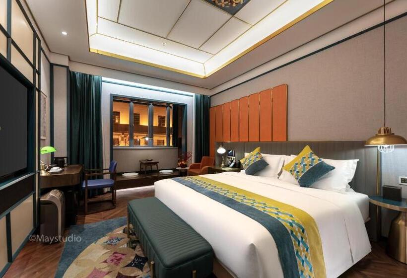 上海南京东路铂金万澳酒店