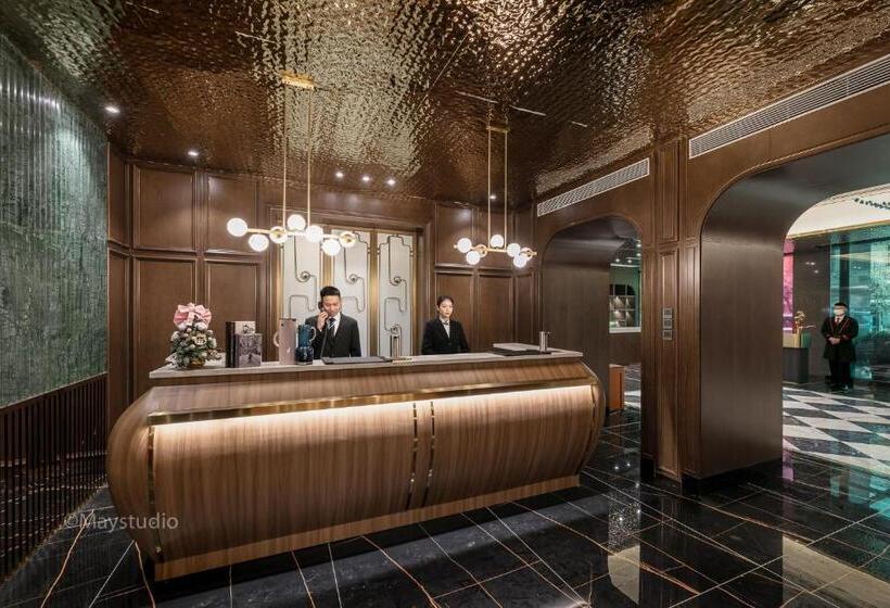 上海南京东路铂金万澳酒店