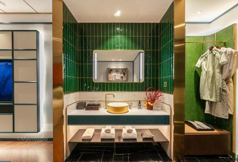 上海南京东路铂金万澳酒店