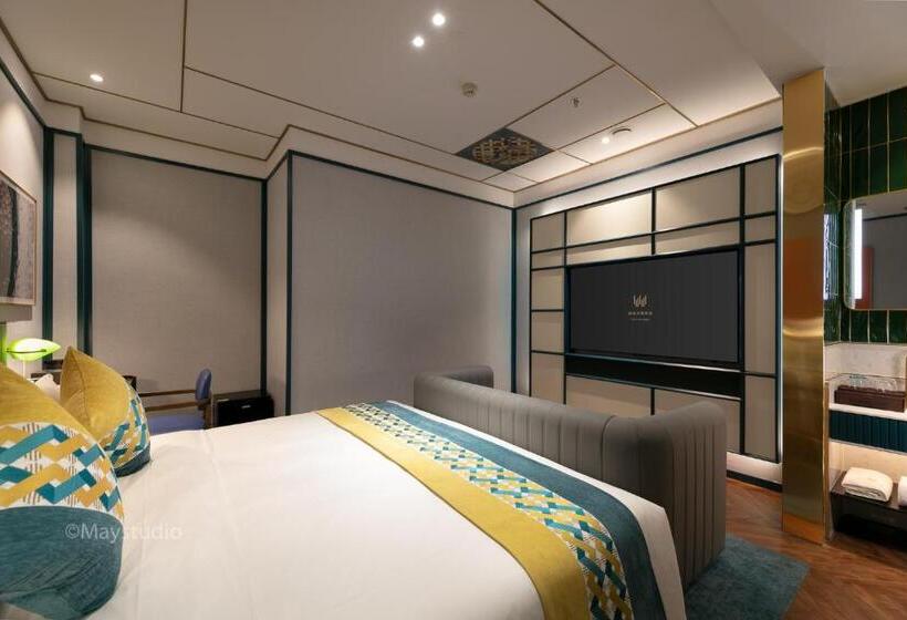 上海南京东路铂金万澳酒店