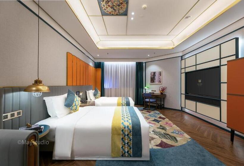 上海南京东路铂金万澳酒店