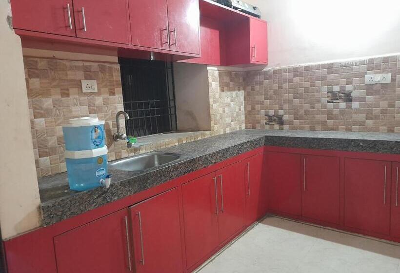 ユースホステル Abc Stay Suryalok Building