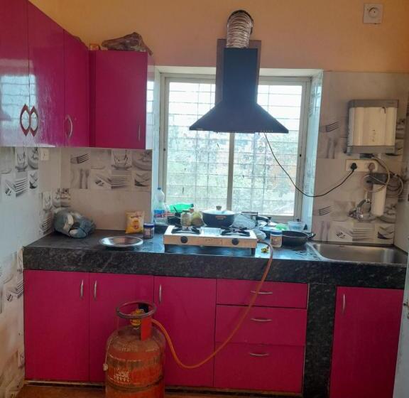 ユースホステル Abc Stay Suryalok Building