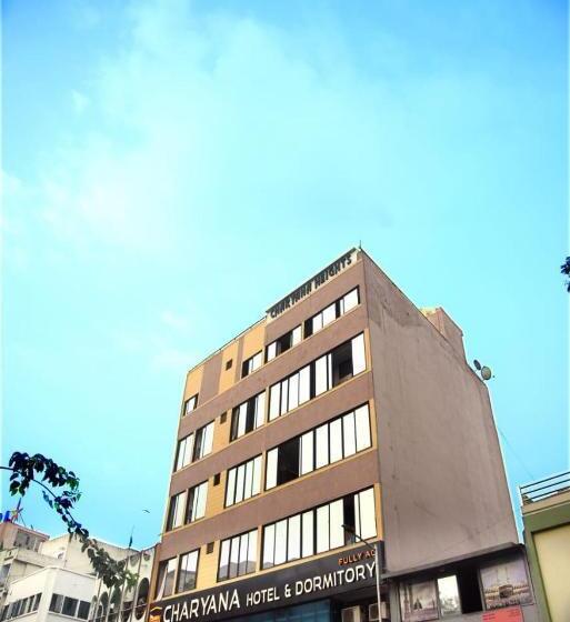 호스텔 Charyana Solo Backpackers